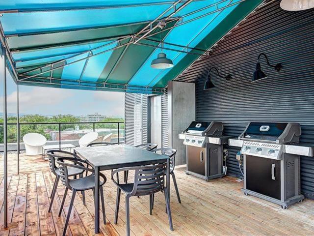 Penthouse On Charest - With Parking And Gym Ville de Québec